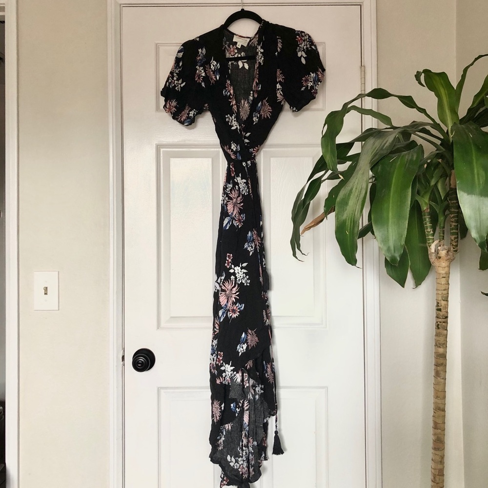 Cotton candy LA wrap dress floral black